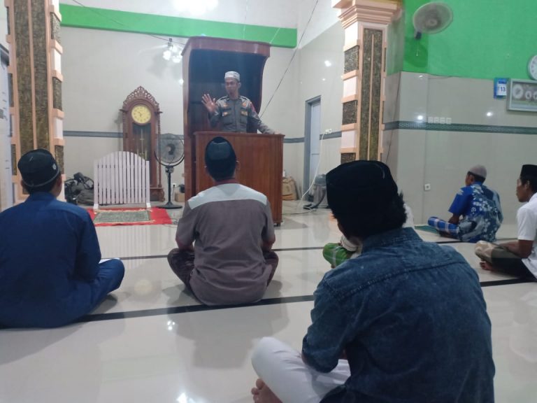 System Jelang Pemilu, Satgas Preemtif Sub Satgas Binmas OMB Polres Sinjai Berikan Imbauan Setelah Sholat Magrib.*Hari rabu 14/2/2024