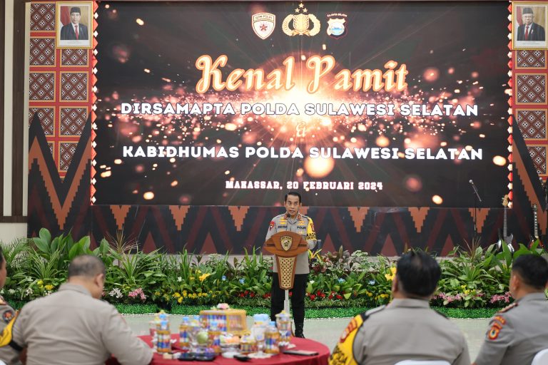 Kapolda Sulsel Pimpin Sertijab Dirsamapta dan Kabid Humas Polda Sulsel*