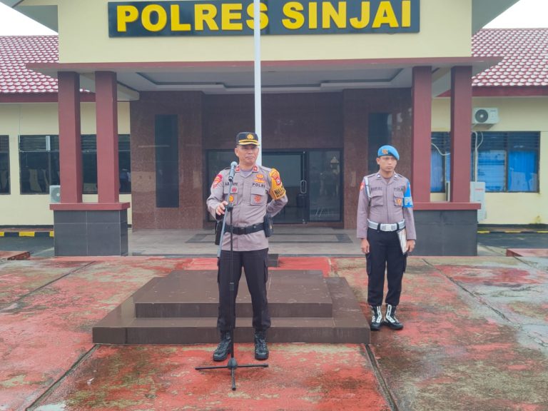 Wakapolres Sinjai Pimpin Apel Pagi Sampaikan Kesiapan Kawal Logistik Pemilu dari PPK Ke KPU.*