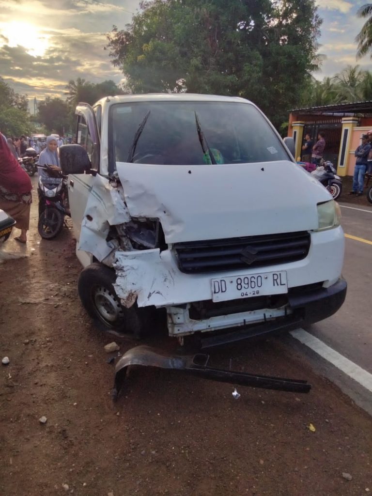 Kecelakaan Lalulintas Di Tarowang Kabupaten Jeneponto, Dua Orang Meninggal Dunia.
