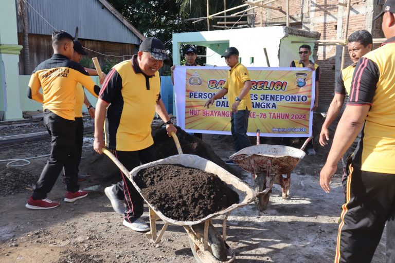 Dalam Rangka Menyambut HUT Bhayangkara Ke-78, Polres Jeneponto dan Jajarannya Gelar Bakti Religi