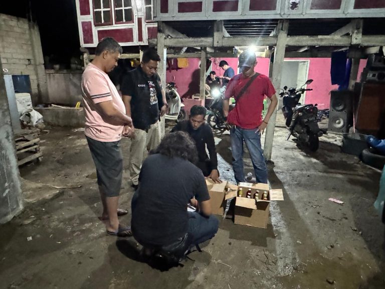 Kasat Narkoba Jeneponto Gelar Operasi Razia Miras di Toko Kelontong