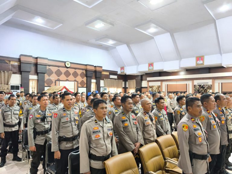 Kapolres Jeneponto Berikan Arahan Kesiapan Personil Pengamanan TPS Dalam Rangka Operasi Mantap Praja Pallawa 2024