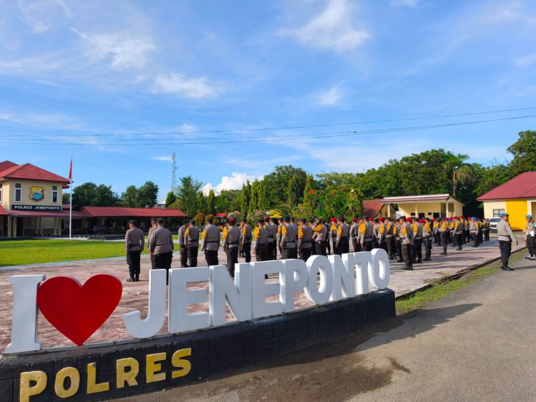 Kapolres Jeneponto Pimpin Apel Pergeseran Pasukan Pengamanan TPS Pemilu 2024