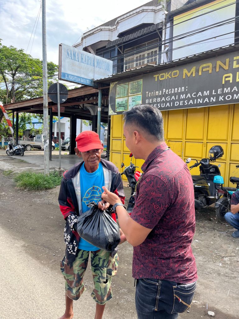 Wujud Syukur dan Peduli, Polres Sinjai Gelar Aksi Jum’at Berkah.