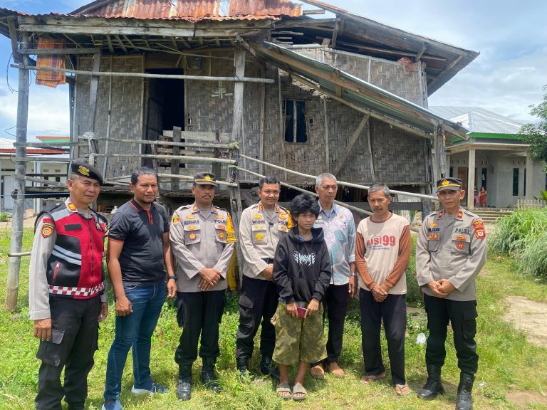 Kapolres Jeneponto Sambangi warga masyarakat Kurang Mampu