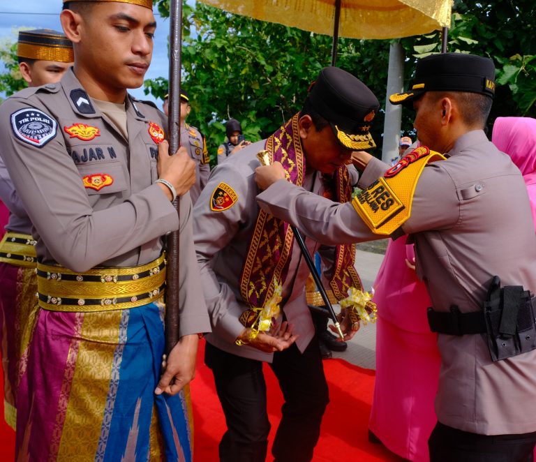 Kunjungi Polres Soppeng, Kapolda Sulsel Resmikan Beberapa Fasilitas dan Berikan Arahan Kepada Personel