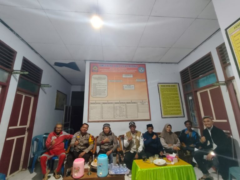 Bhabinkamtibmas Desa Rumbia Patroli Sambang di Lokasi Perkemahan HUT RI ke-80