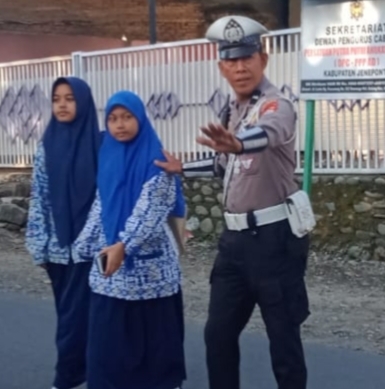 Himbauan Polres Jeneponto : Nikmati Perjalanan dengan Aman, Berkendara Tanpa Melanggar Hukum