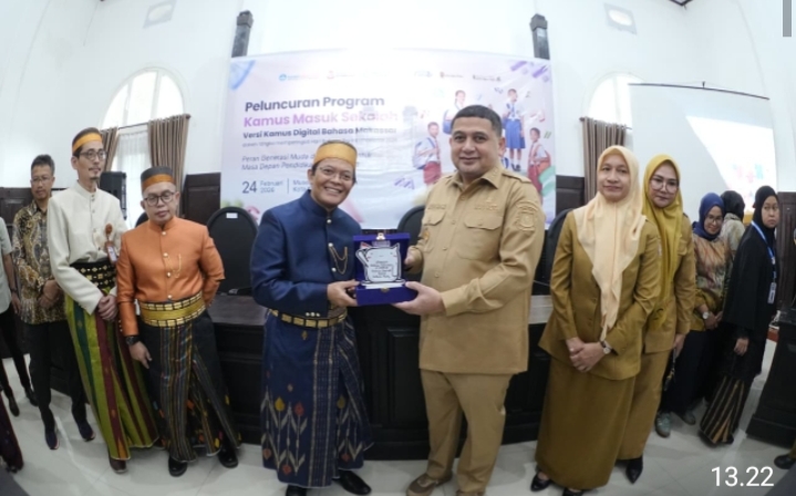 Jaga Warisan Leluhur, Munafri Dorong Anak Muda Bangga Berbahasa Makassar