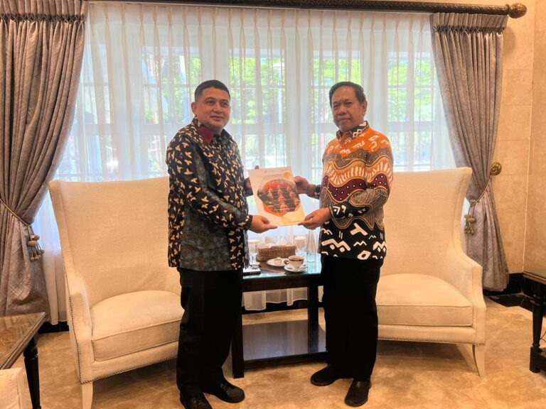 BPS Mulai Pendataan Door to Door, Wali Kota Makassar Jadi Responden Pertama