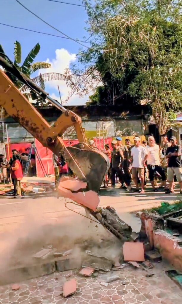 Pendekatan Humanis Berbuah Hasil, Penertiban Lapak di Kecamatan Mariso Berjalan Kondusif