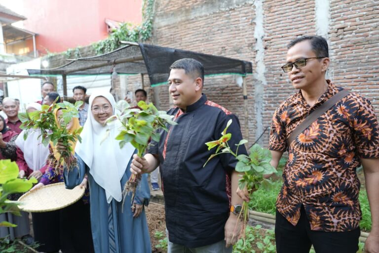 Wali Kota Appi Apresiasi Inovasi Urban Farming di Tammua, Terintegrasi dengan Sentra Tukar Sampah