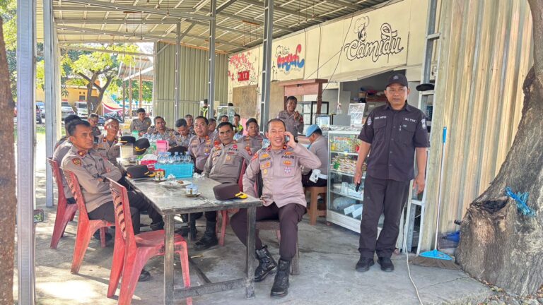 Nobar Piala Dunia 2026, Polres Jeneponto dan Warga Eratkan Silaturahmi
