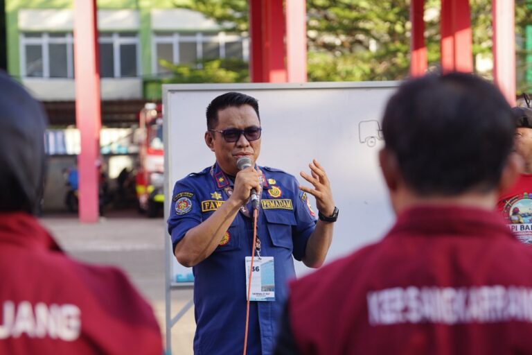 API BAHARI Jadi Inovasi Damkarmat Makassar, Warga Pesisir Dilatih Hadapi Kebakaran dan Bencana