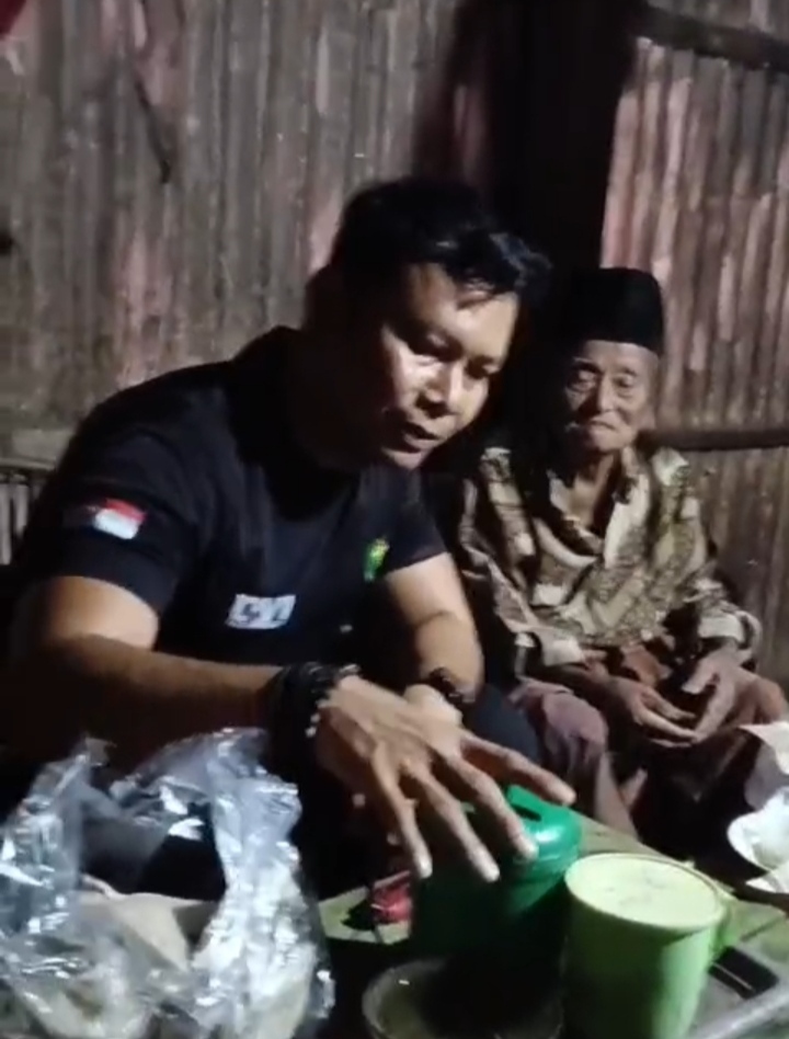 Polres Jeneponto Peduli Lansia, Kunjungi Kakek Lahoa dan Nenek Niha