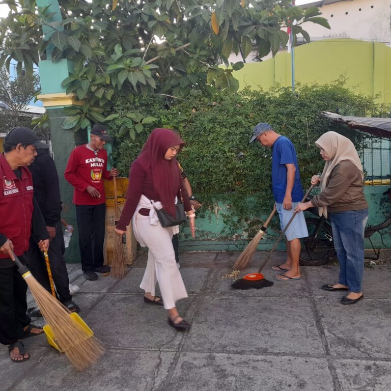 Kecamatan Panakkukang Perkuat Gotong Royong Lewat Bersih-Bersih Rumah Ibadah & Lingkungan