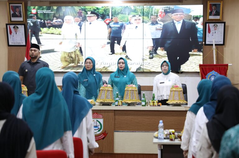 Ketua TP PKK Makassar Puji Kinerja Kader dan Pemcam Ujung Tanah dalam Mengawal Program Kebijakan