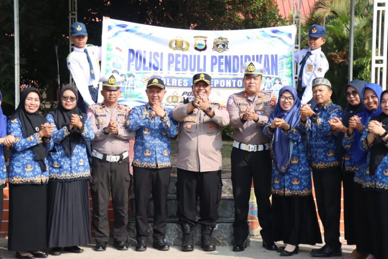 Polisi Peduli Pendidikan, Kapolres Jeneponto Jadi Irup di SMPN 1 Jeneponto