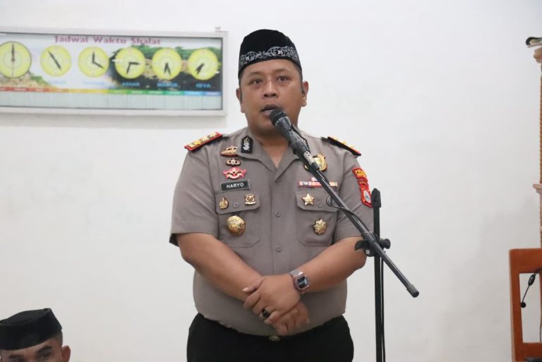 Subuh Keliling di Masjid Laelatul Qodar, Wujud Kedekatan Polri dengan Masyarakat