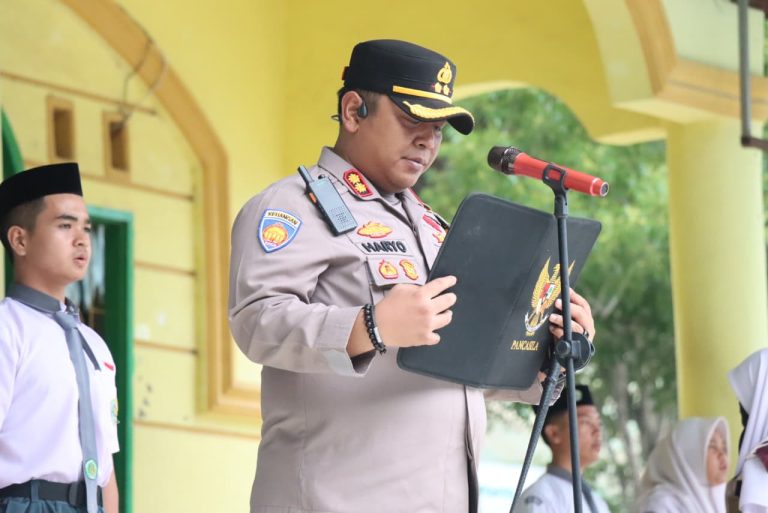 Polres Jeneponto Serentak Gelar Polisi Peduli Pendidikan, Kapolres di MAN 1 dan Wakapolres di SMAN 9 Beri Pembinaan Pelajar